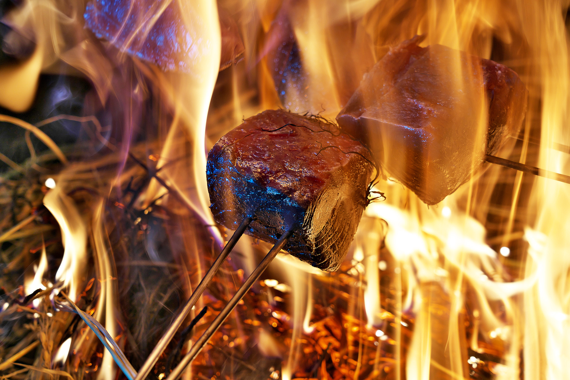 高知県ならではの「藁焼きカツオ」