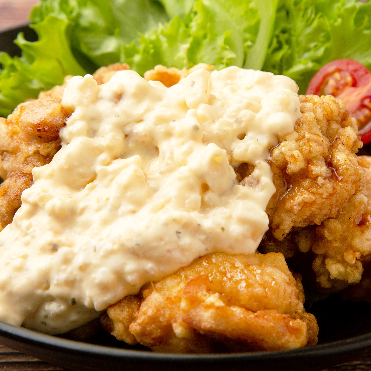 タルタルが主役の定番ご当地料理「チキン南蛮」のイメージ