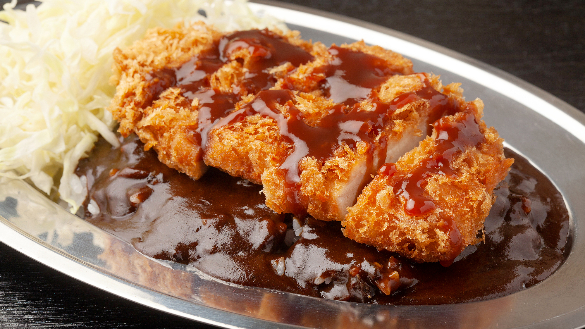 濃厚ルーと千切りキャベツの相性が抜群「金沢カレー」のイメージ