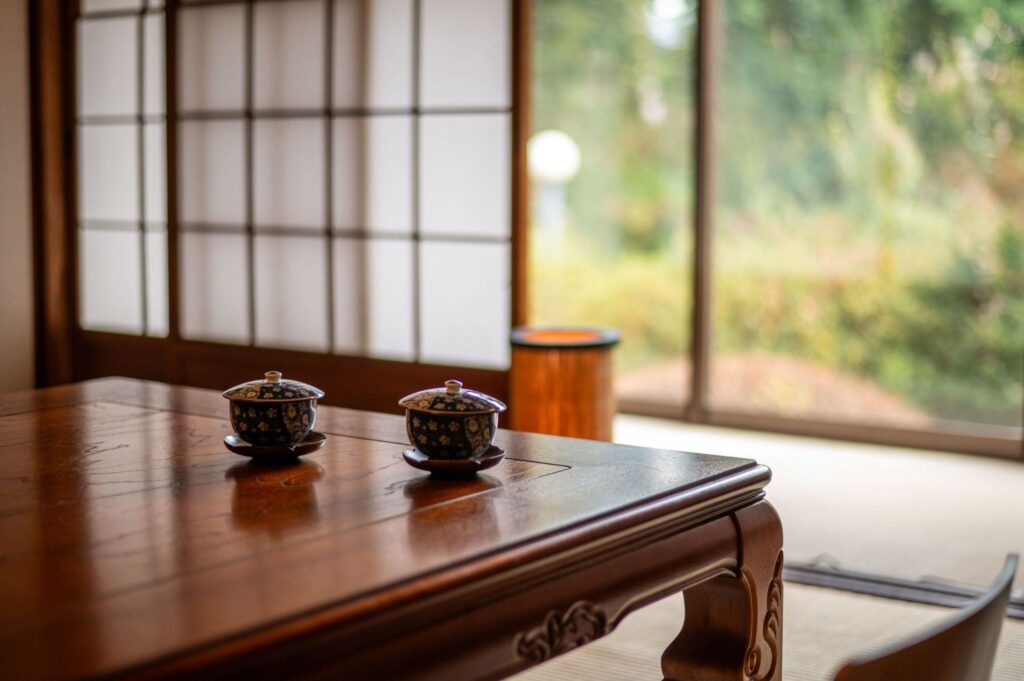 離れ